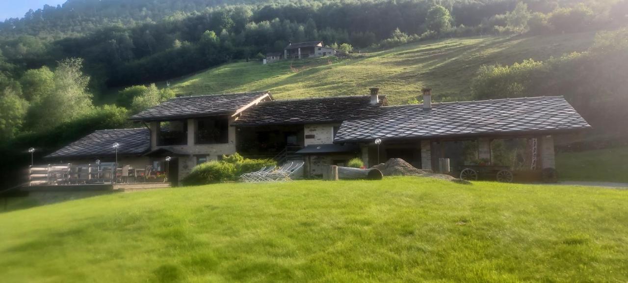 Ca Praudin Hotell Vico Canavese Eksteriør bilde